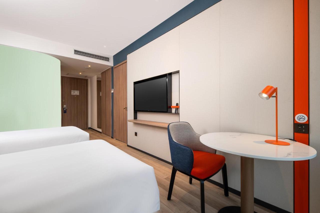 Holiday Inn Express Shanghai Pujiang By Ihg Экстерьер фото
