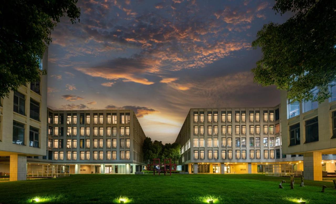 Holiday Inn Express Shanghai Pujiang By Ihg Экстерьер фото